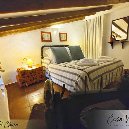 Conjunto Rural Casa Victoria Guest House Villaluenga Del Rosario Luaran gambar