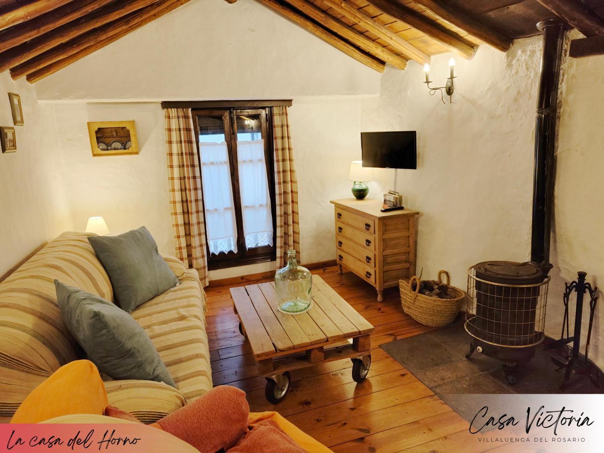 Conjunto Rural Casa Victoria Guest House Villaluenga Del Rosario Luaran gambar