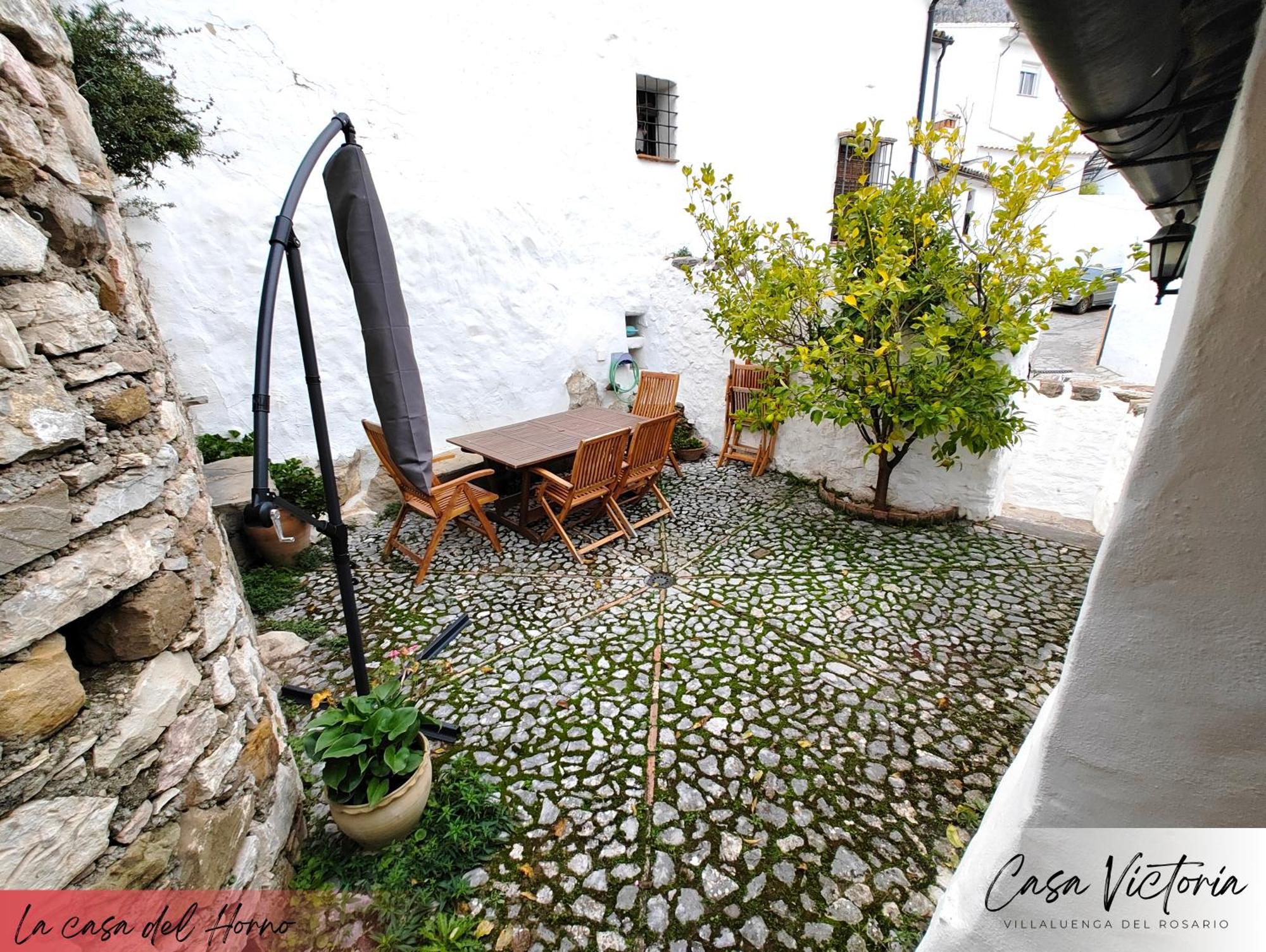 Conjunto Rural Casa Victoria Guest House Villaluenga Del Rosario Luaran gambar