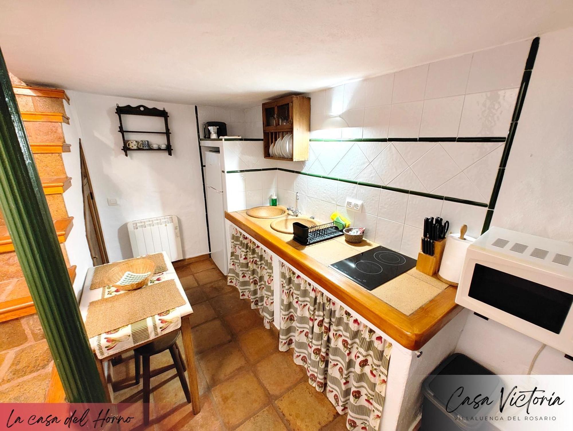 Conjunto Rural Casa Victoria Guest House Villaluenga Del Rosario Luaran gambar