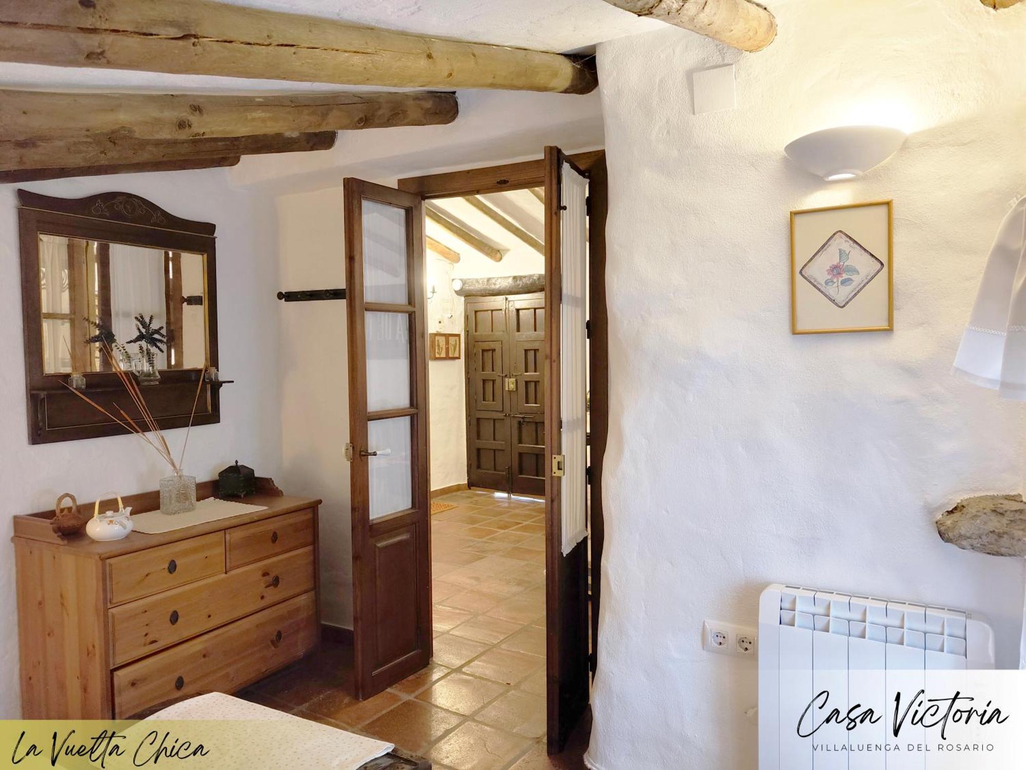 Conjunto Rural Casa Victoria Guest House Villaluenga Del Rosario Luaran gambar