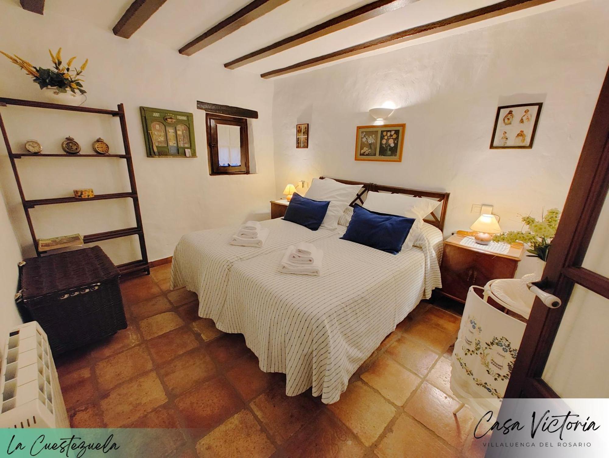Conjunto Rural Casa Victoria Guest House Villaluenga Del Rosario Luaran gambar