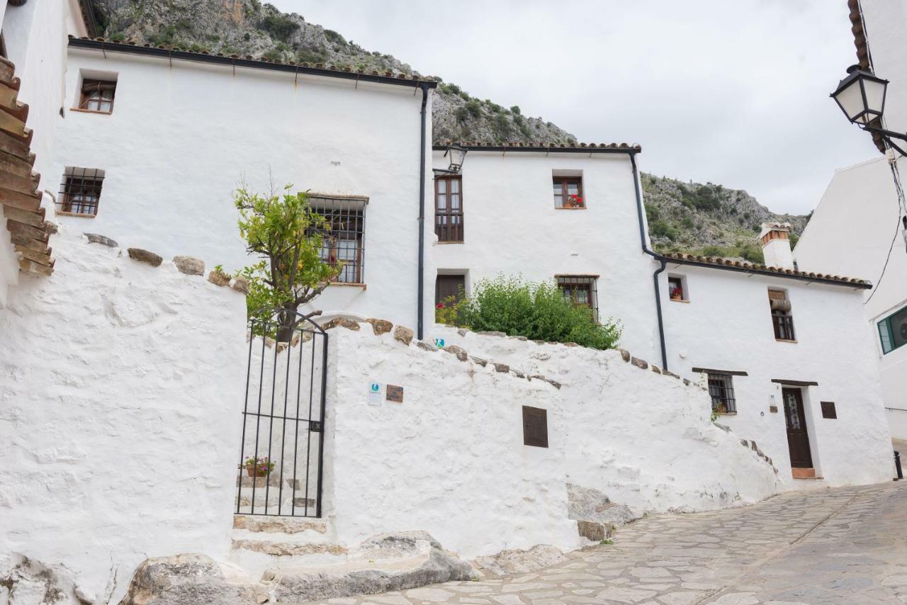 Conjunto Rural Casa Victoria Guest House Villaluenga Del Rosario Luaran gambar